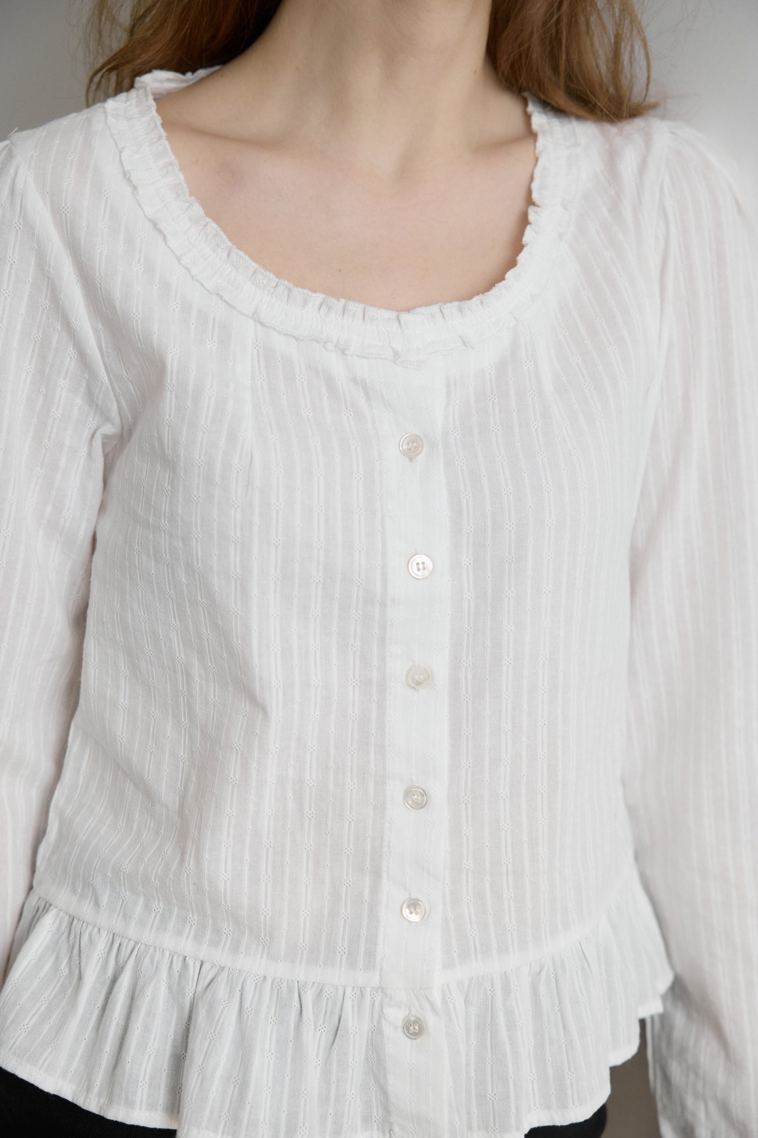 Noteny Round-Neck Frill Blouse – LETTER FROM MOON