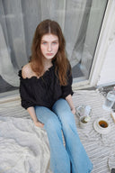 Leaf One-Shoulder Frill Blouse