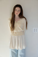 [予約販売/5月上旬入荷] [LETTER FROM MOON × dasique] V-Neck Scallop Cardigan