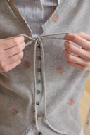 [予約販売/5月上旬入荷] [LETTER FROM MOON × dasique] V-Neck Scallop Cardigan