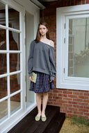 [予約販売/8月下旬入庫予定] Duet Lace Layered One-Shoulder Sweatshirt