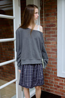 [予約販売/8月下旬入庫予定] Duet Lace Layered One-Shoulder Sweatshirt