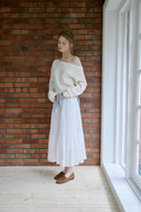 [予約販売/8月下旬入庫予定] More Waffle Off-Shoulder Sweatshirt