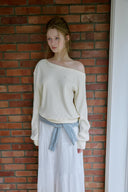[予約販売/8月下旬入庫予定] More Waffle Off-Shoulder Sweatshirt