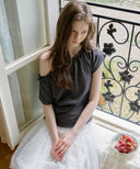 Sove Frill One-Shoulder Short Sleeve T-shirt