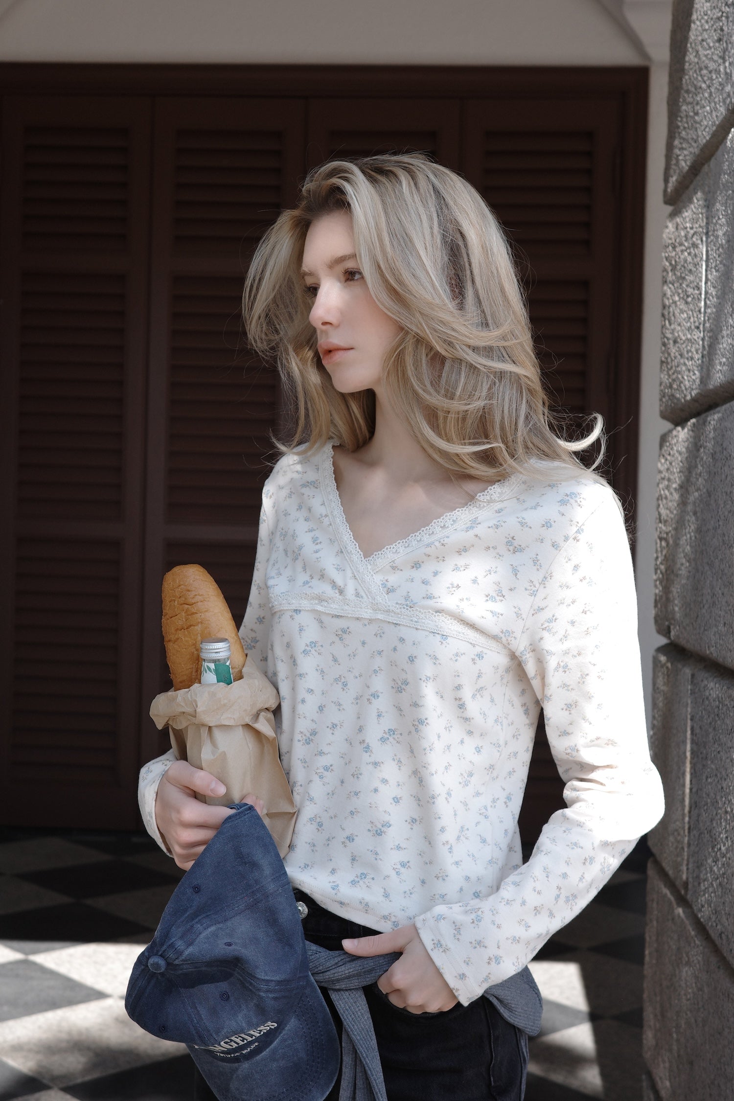 V-Neck Lace Wrap T-Shirt – LETTER FROM MOON