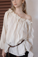 Leaf One-Shoulder Frill Blouse